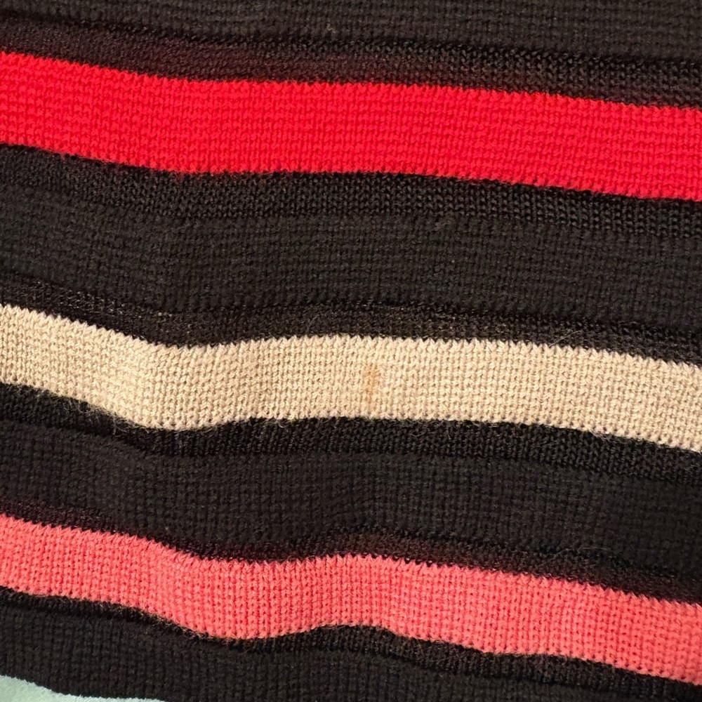 St. John ombré Striped Viscose Wool Blend Top sweater sz M black red - Picture 5 of 6